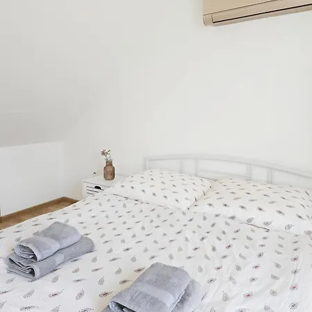 Апартаменты Downtown Loft Sturova Кошице